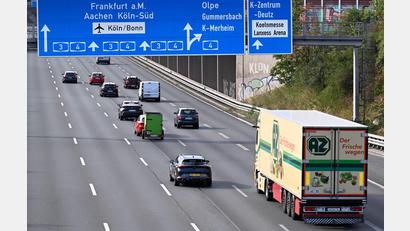 Bild: Roberto Pfeil/dpa
Die Ausnahmeregelung gilt in NRW zunächst bis zum 31. August.