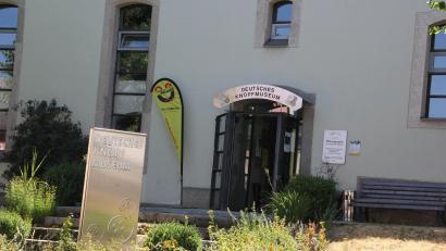 Bild: Konrad Rosner
Im Bärnauer Knopfmuseum findet die Ausstellung "Ampelkreuzung" statt.