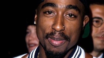 Bild: Tom Rodriguez/Globe Photos via ZUMA Wire/dpa
Tupac Shakur war 1996 in einem Auto in Las Vegas angeschossen worden und starb sechs Tage später im Krankenhaus. (Archivbild)
