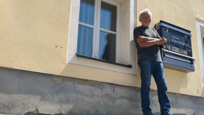 Bild: wpt
Achim Hüttner ist der Vorsitzende der Interessengemeinschaft Menschengerechte Stadt in Amberg. Die IG hofft auf ein barrierefreies Kunst-Café in der Schiffgasse. Dafür hat sie nun eine Petition gestartet.