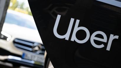 Bild: Sebastian Gollnow/dpa
Uber-Fahrten müssen sich in München am Taxipreis orientieren (Archiv).