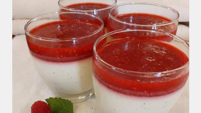 Bild: Helga Brunner
Buttermilch-Panna-Cotta und Himbeeren – ein Genuss