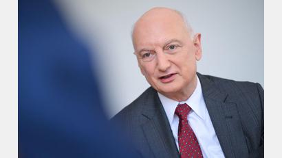 Bild: Bernd Weißbrod/dpa
Unternehmer Nikolas Stihl fordert eine Verlängerung der Arbeitszeit ohne Lohnausgleich. (Archivbild)