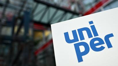 Bild: Federico Gambarini/dpa
Nach RWE will jetzt auch Uniper an Kraftwerksstandorten Rechenzentren ansiedeln und damit Geld verdienen. (Symbolbild)