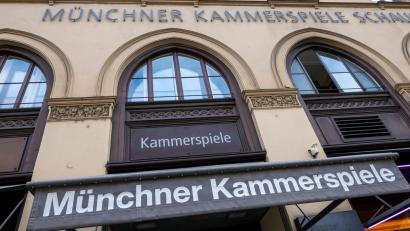 Bild: Peter Kneffel/dpa
Die Münchner Kammerspiele sahnten in der Kritikerumfrage ab. (Archivbild)