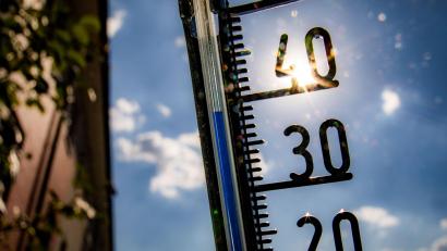 Symbolbild: Frank Rumpenhorst/dpa
Temperaturen über 35 Grad über mehrere Tage: Ist das noch schön?