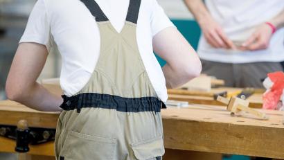 Symbolbild: dpa
Mehr Ausbildungsverträge, aber weiterhin viele freie Stellen: Der Ausbildungsmarkt in der Oberpfalz bleibt ein Bewerbermarkt.