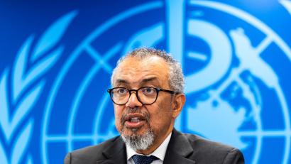 Bild: Salvatore Di Nolfi/KEYSTONE/dpa
Der WHO-Chef warnt vor einer noch nie dagewesenen Epidemie. (Archivbild)