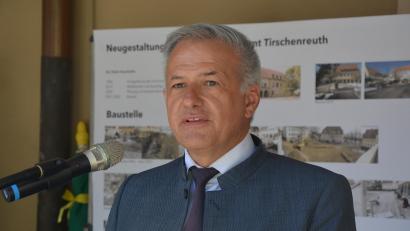 Archivbild: Josef Rosner
Roland Grillmeier noch als Landrat von Tirschenreuth. Künftig hat er eine neue Aufgabe.