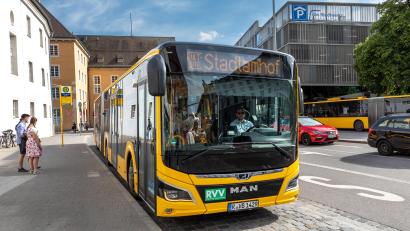 Bild: das Stadtwerk Regensburg
Der kostenlose Dultbus bringt Besucher auch in diesem Jahr wieder zur Regensburger Herbstdult.