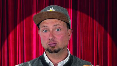 Bild: Alfons Doppelhammer
Fonse Doppelhammer präsentiert sein neues Programm „Zum Jammern glangt’s no ned!“ in Sulzbach-Rosenberg.