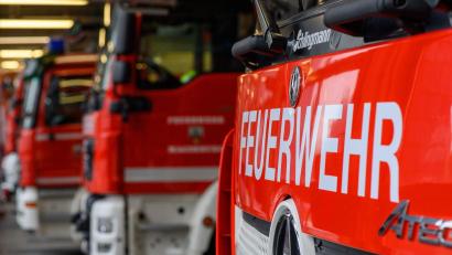 Bild: Klaus-Dietmar Gabbert/dpa
Insgesamt wurden bei dem Einsatz zwölf Feuerwehrleute verletzt.(Symbolbild)