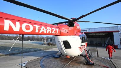 Bild: Bernd Weißbrod/dpa
Ein Rettungshubschrauber brachte den 32-Jährigen in eine Spezialklinik. (Symbolbild)