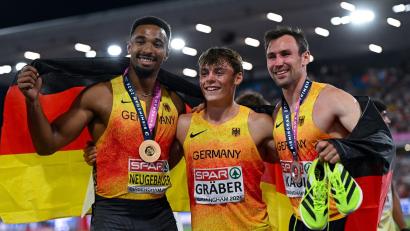 Bild: Sven Hoppe/dpa
Das deutsche Zehnkampf-Trio Leo Neugebauer (l-r), Amadeus Gräber und Niklas Kaul nach dem spannenden EM-Zehnkampf.