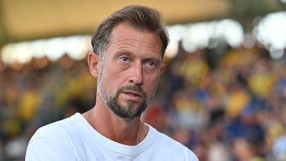 Bild: Swen Pförtner/dpa
Eintracht-Coach Lars Kornetka und sein Team sind wieder auf dem Boden der Tatsachen angekommen.