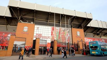 Bild: Peter Byrne/PA Wire/dpa
Der FC Liverpool darf sich über neues Geld freuen. (Archivbild)