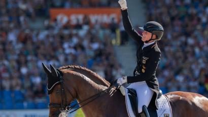 Bild: Rolf Vennenbernd/dpa
Katharina Hemmer feierte Bronze.
