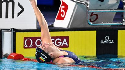 Bild: Julien De Rosa/AFP/dpa
Angelina Köhler gewann Silber über 100 Meter Schmetterling.