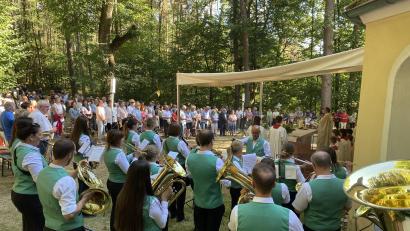 Bild: Raphael Haubelt
Den Festgottesdienst umrahmte die Jugendblaskapelle Nabburg.