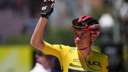 Bild: Thibault Camus/AP/dpa
Der Däne Jonas Vingegaard bei der diesjährigen Tour de France. (Archivbild)