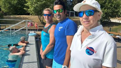 Bild: ck
Sie gehören zum Team der Rettungsschwimmer´(von rechts): Anni Struck, Mahdi Panahi und Gerald Lang übernehmen die Badeaufsicht und sorgen dafür, dass die Anlage sauber und funktionsfähig ist.