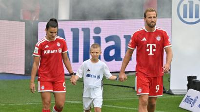 Bild: Peter Kneffel/dpa
Harry Kane (r) ist nach dem WM-Urlaub zurück.