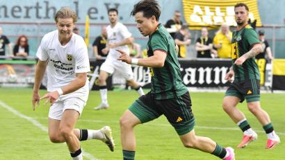 Bild: Hubert Ziegler
Tanyel Deliboyraz (Mitte) sorgte für das 1:1 der DJK Ammerthal in Stadeln.