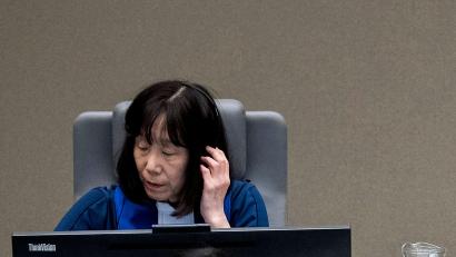 Bild: Koen Van Weel/ANP Pool via AP/dpa
Die US-Regierung will die Präsidentin des Internationalen Strafgerichtshofs, Tomoko Akane, auf die Sanktionsliste setzen.