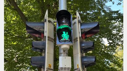Bild: Christian Baab/Stadt Rosenheim/dpa
Die Wiesntrommler sollen auch nach dem Rosenheimer Herbstfest noch den Verkehr regeln. (Symbolbild)