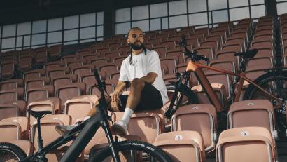 Bild: Multicycle/SH00TIM
Zum Saisonfinale gibt es bei Multicycle bis zu 30 % Rabatt auf alle verfügbaren CUBE-Bikes des Modelljahres 2026 – aktuelle Modelle dieser Saison, die nun zu besonders attraktiven Konditionen erhältlich sind.