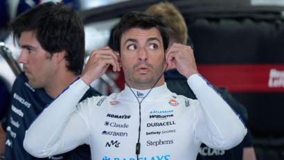 Bild: Eugene Hoshiko/AP/dpa
Nun ist klar, für welches Team Carlos Sainz auch im kommenden Jahr fahren wird. (Archivbild)