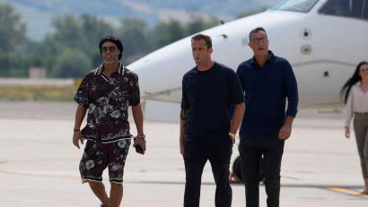 Bild: Luca Bruno/AP/dpa
Ronaldinho (l) kommt in Ravenna an.