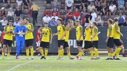 Archivbild: Hubert Ziegler
Für den FC Amberg geht es in der Landesliga Mitte am Freitagabend gegen den 1. FC Bad Kötzting – gelingt dort der erste Punktgewinn unter Cheftrainer Erkan Kara?