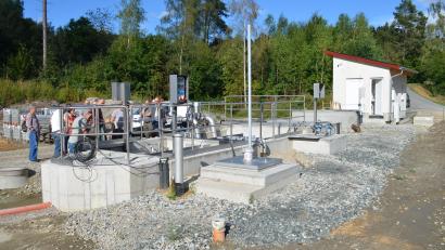 Bild: Arnold Koch
In Hopfau ist eine neue Abwasserreinigungsanlage in Betrieb gegangen.