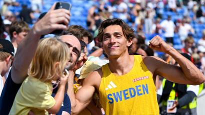 Bild: Sven Hoppe/dpa
Einer der schillernden Stars der Leichtathletik-Szene: Armand Duplantis. (Archivbild)