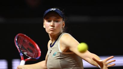 Bild: Marijan Murat/dpa
Jelena Rybakina musste im Viertelfinale von Cincinnati aufgeben. (Archivbild)