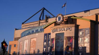 Bild: Adam Davy/PA Wire/dpa
Wird die Heimat des ukrainischen Clubs Schachtar Donezk für internationale Spiele: das Stadion des FC Chelsea. (Archivbild)