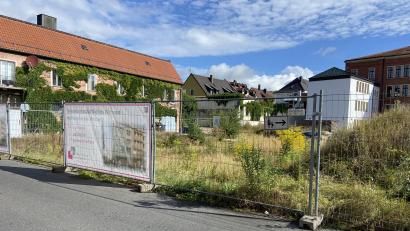 Bild: Andreas Ascherl 
Die Banner hängen schon am Bauzaun, am 8. Oktober ist Spatenstich. Das Amberger Bürgerspital-Areal wird tatsächlich bebaut.