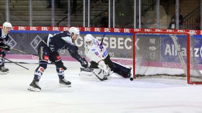 Bild: Roland Rappel
Die Blue Devils gewannen ihr erstes Spiel beim Turnier in Deggendorf.