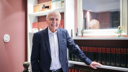 Bild: Christian Charisius/dpa
Für Zukunftsforscher Horst Opaschowski hat der Rückgang des Reisens per Anhalter mit einem fehlenden Sicherheitsgefühl zu tun. (Archivbild)