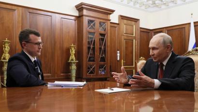 Bild: Mikhail Metzel/Pool Sputnik Kremlin via AP/dpa
Kremlchef Wladimir Putin hat der Ukraine mit harten Antworten gedroht auf die jüngsten Drohnenangriffe auf russische Ziele.