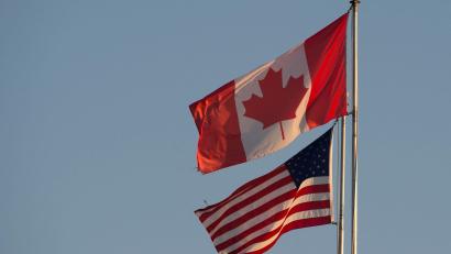 Bild: Jonathan Hayward/The Canadian Press/AP/dpa
Der Handelsstreit zwischen den USA und Kanada ist eskaliert