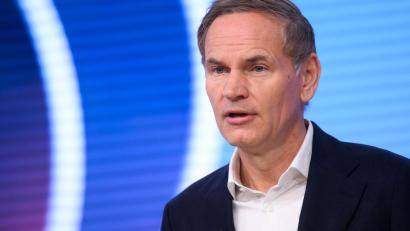 Bild: Julian Stratenschulte/dpa
VW-Chef Blume fordert von der Belegschaft Zusammenhalt (Archivbild)