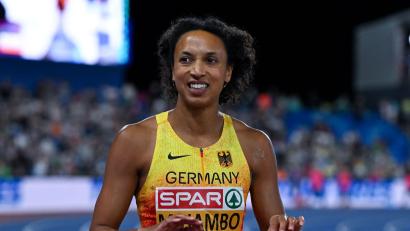 Bild: Sven Hoppe/dpa
Eine Oberschenkelverletzung sorgt für das Saison-Aus für Malaika Mihambo. (Archivbild)