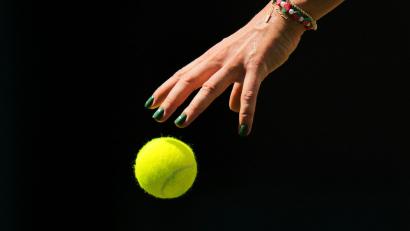 Bild: Kin Cheung/AP/dpa
Die WTA hat Geschlechtstennis im Frauentennis eingeführt. (Symbolbild)