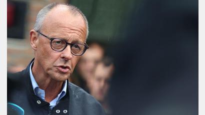 Bild: Christoph Reichwein/dpa
Bei der Sitzung des CDU-Präsidiums blieb der CDU-Vorsitzende noch für die Öffentlichkeit unsichtbar. Das soll sich am Dienstag ändern.