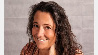 Bild: Danielle Lima
Die Autorin Elke Becker liest aus ihrem aktuellen Roman „Das Haus Faber-Castell“.