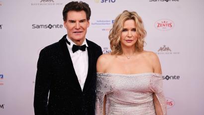 Bild: Felix Hörhager/dpa
Haben sich in Freundschaft entschieden, getrennte Wege zu gehen: Veronica Ferres und Carsten Maschmeyer. (Archivbild)
