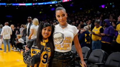 Bild: Ashley Landis/AP
Die Tochter von Kim Kardashian und Kanye West, North West, wünscht sich einen klassischen Job - zum Beispiel bei Starbucks. (Archivbild)