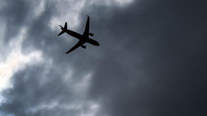 Bild: Jens Kalaene/dpa
Der Flughafenverband ADV kritisiert die Rahmenbedingungen, mit denen die Luftfahrt in Deutschland konfrontiert ist. (Symbolbild)